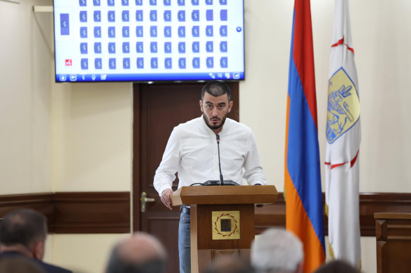 Դուք ուղղակի դեմ էիք, որ կոռուպցիայի մեջ փայ չունեիք․ Սամվել Հակոբյանը՝ ՔՊ-ականներին (տեսանյութ)